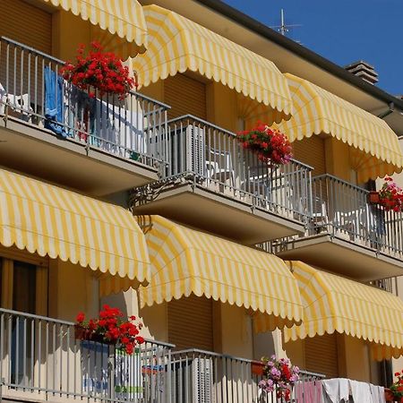 Hotel Ristorante La Terrazza Lido di Camaiore Exterior foto