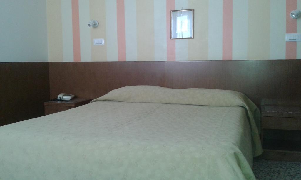Hotel Ristorante La Terrazza Lido di Camaiore Habitación foto